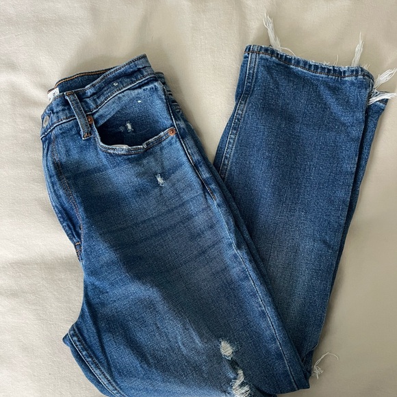 A&F the ultra high rise straight leg distressed denim - 28 - Picture 3 of 8